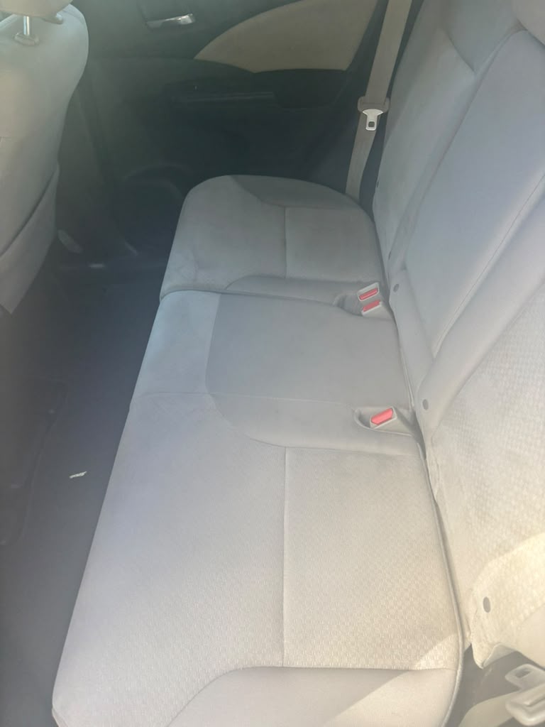 Honda CR-V rear cloth seats after cleaning